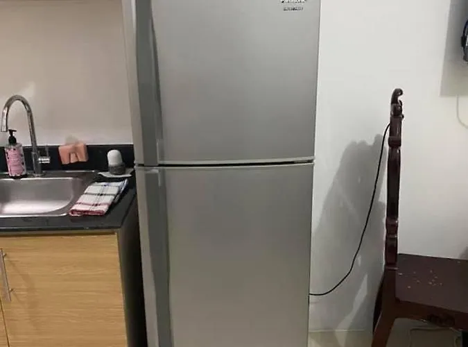 Miguel's Place W/ Balcony/netflix/wifi Apartahotel Manila